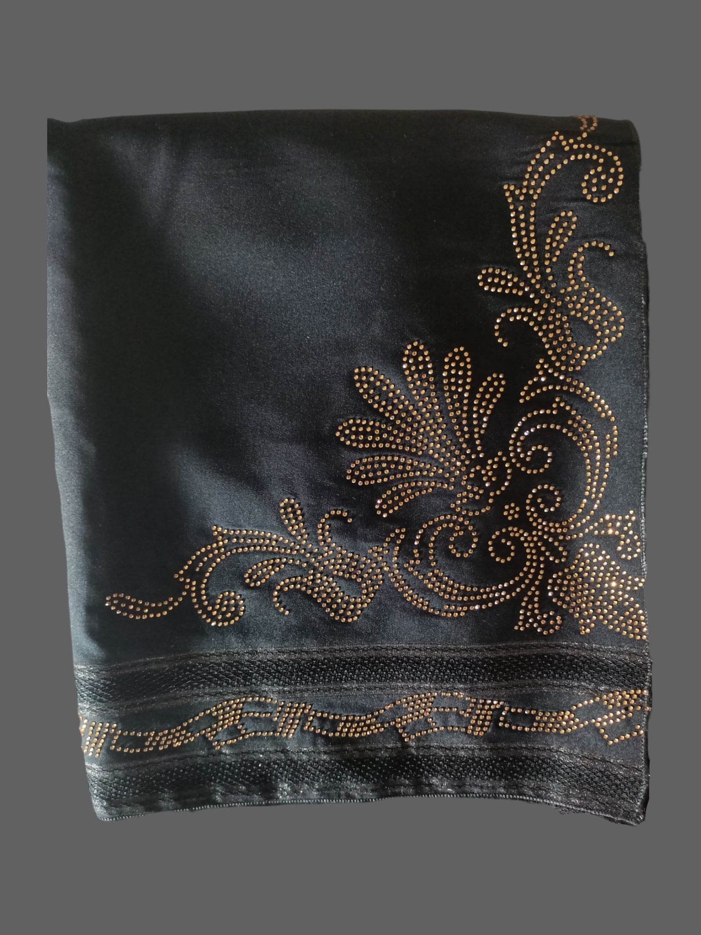 Four-Sided Stone-Edged Tilla Shawl