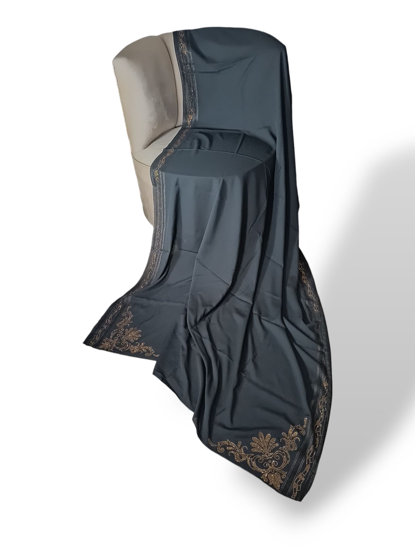 Four-Sided Stone-Edged Tilla Shawl